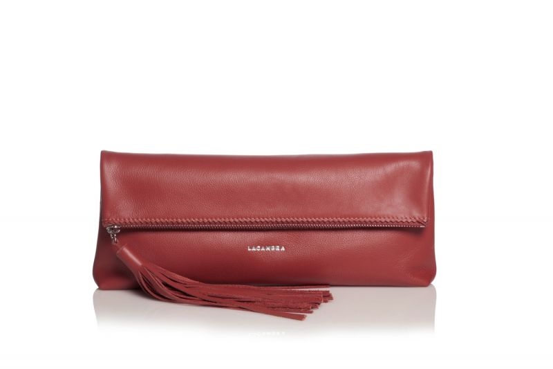 Bolso piel rojo clutch con borla Lacambra